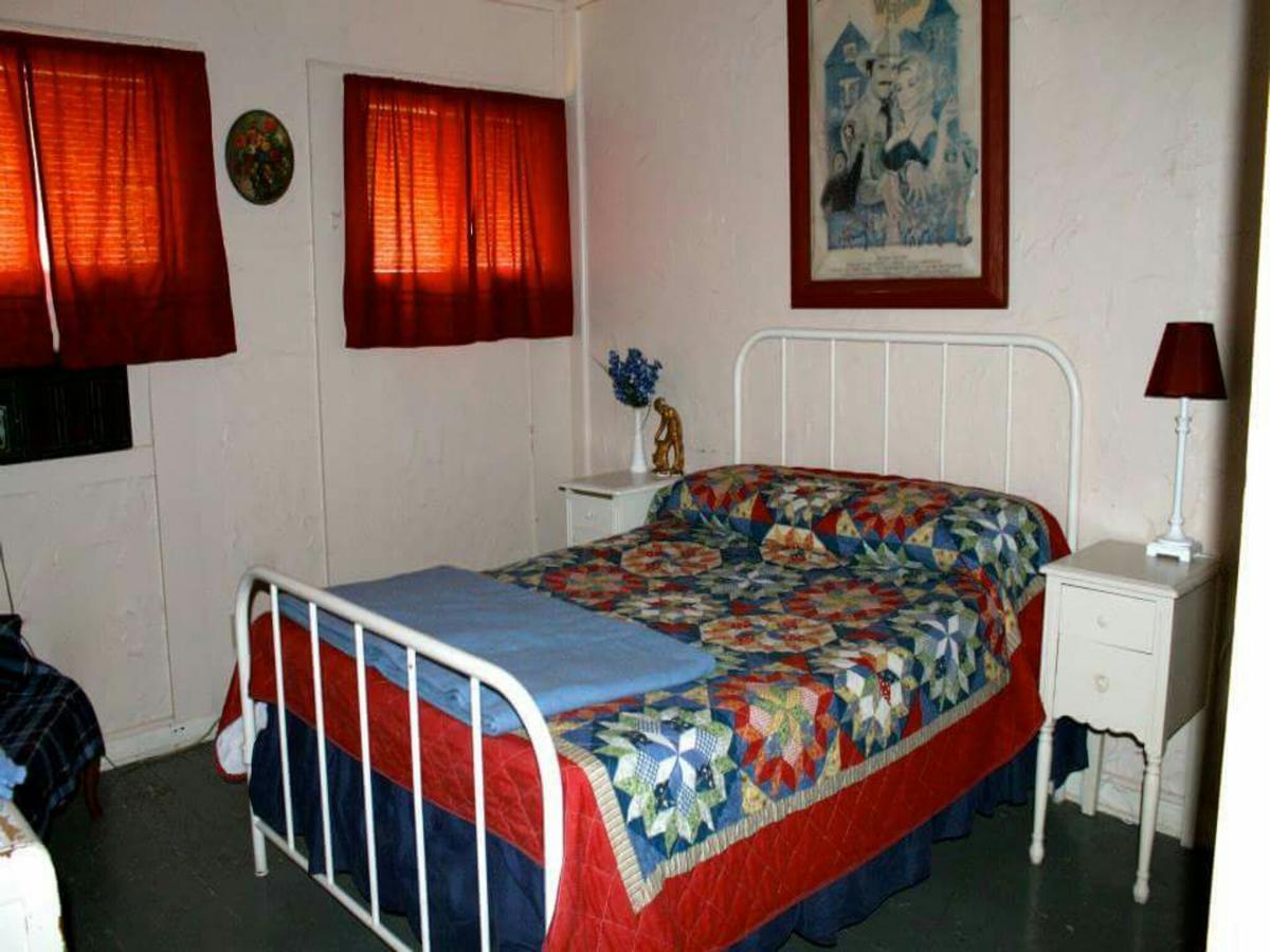 The Rose Guest House Кантън Екстериор снимка